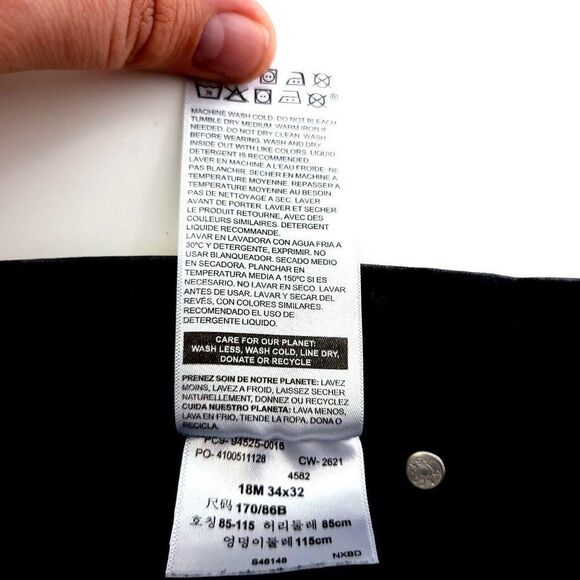 Levi's Signature Black Totally Shaping Straight Denim Women's Jeans 36/30 18M Hi - Picture 8 of 10